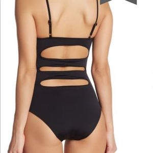 Women’s Becca one piece swim suit keyhole